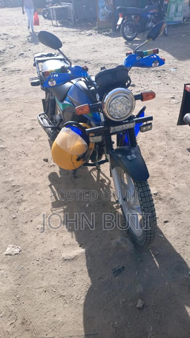 Honda CB 2024 Blue - thumbnail 3