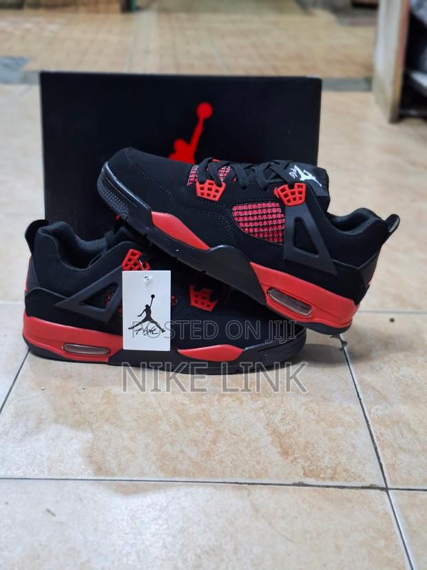 Jordan 4 Sneakers - thumbnail 3