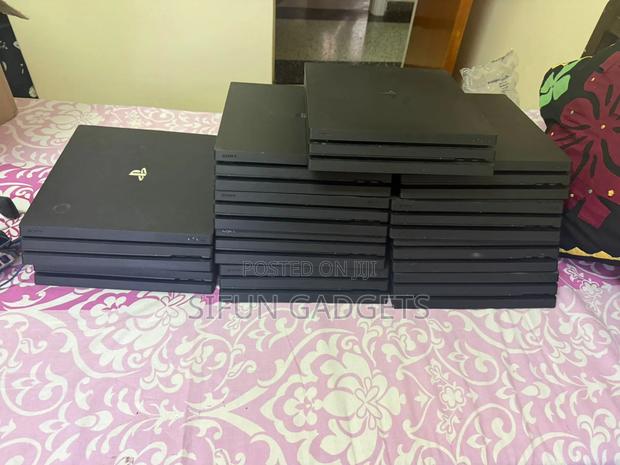 Ps4 Pro! Playstation 4 Pro Chipped With 17 Games of Your Choice