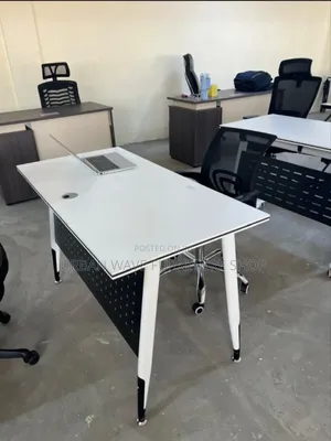 4stand Office Furnitures Desk