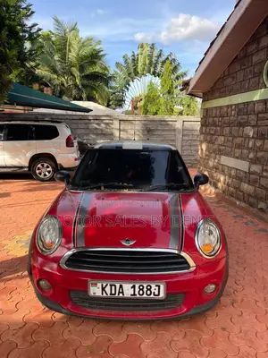 Mini Cooper 2013 Red
