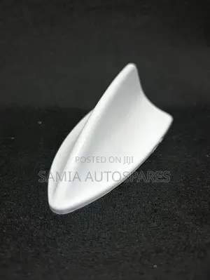 Deco Aerial Shark A-881 White