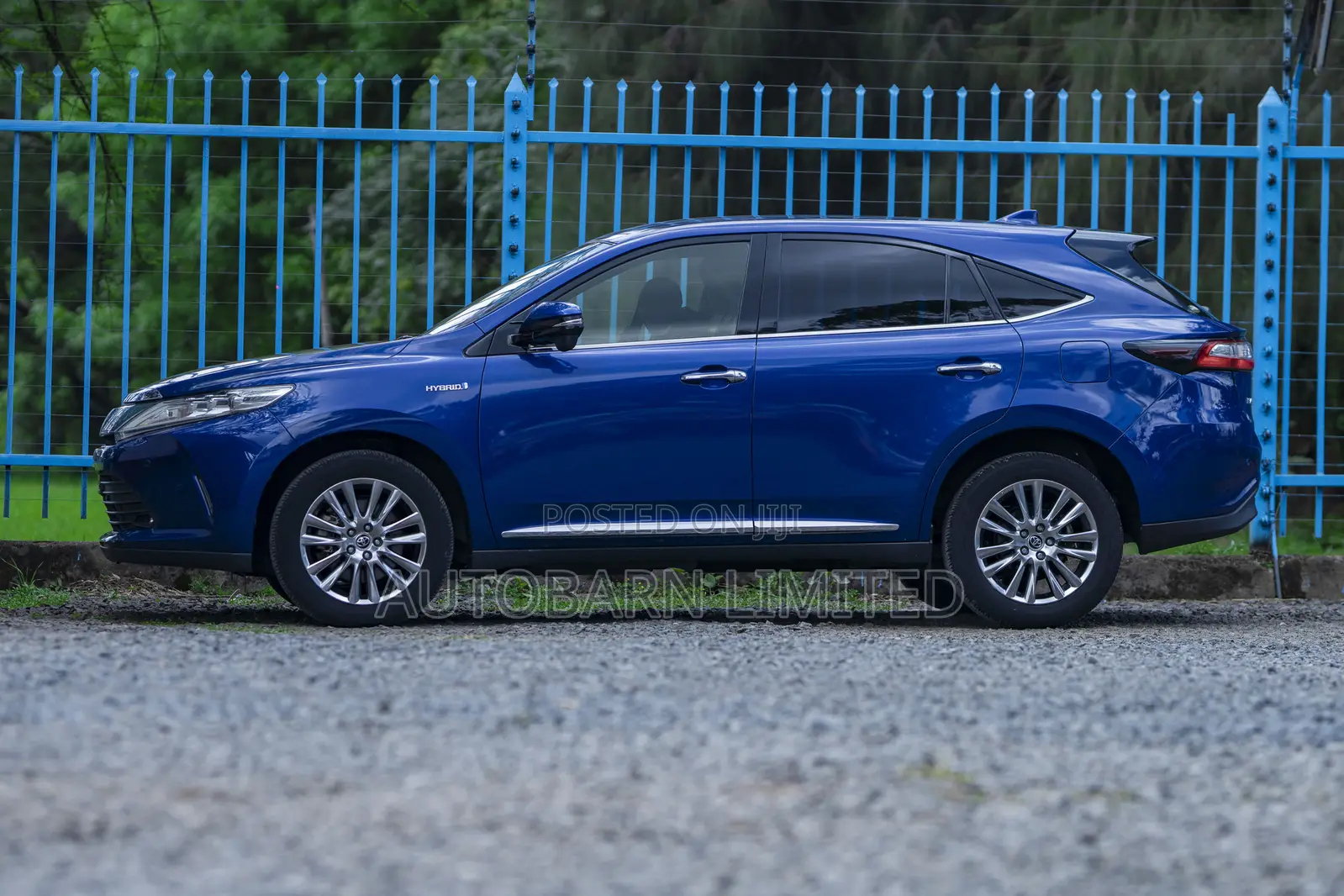 Toyota Harrier 2.5 Hybrid 4WD 2018 Blue
