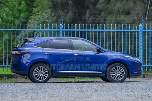 Toyota Harrier 2.5 Hybrid 4WD 2018 Blue