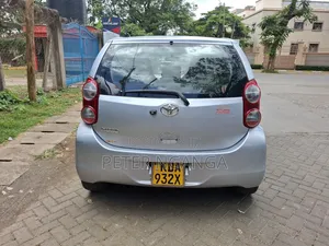 Toyota Passo 1.0 FWD 2013 Silver