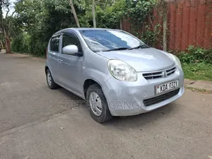 Toyota Passo 1.0 FWD 2013 Silver