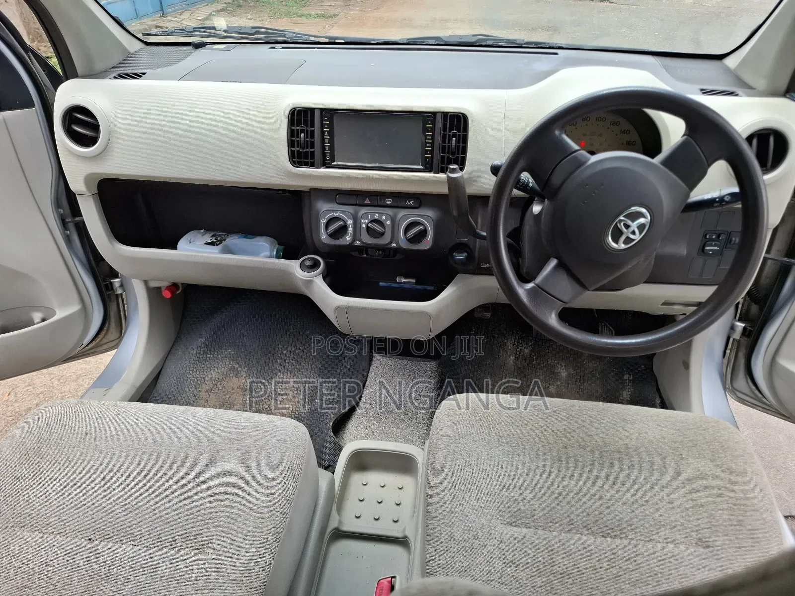 Toyota Passo 1.0 FWD 2013 Silver