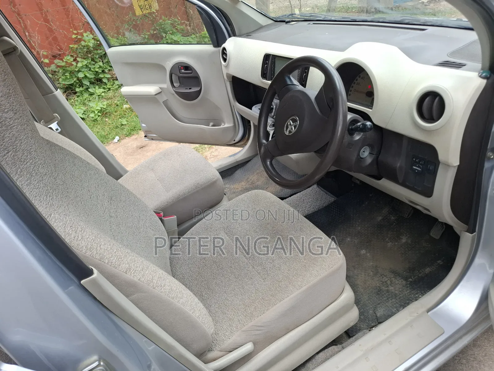 Toyota Passo 1.0 FWD 2013 Silver