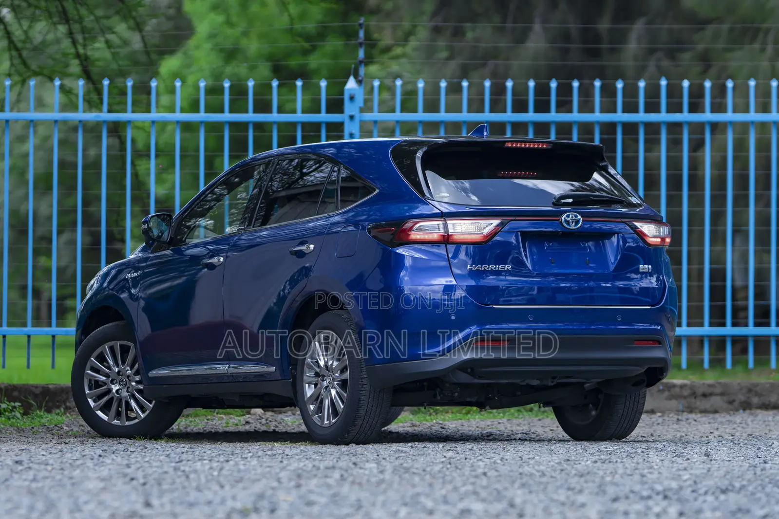 Toyota Harrier 2.5 Hybrid 4WD 2018 Blue