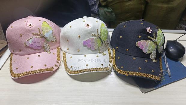 Beauty and Caps - thumbnail 5