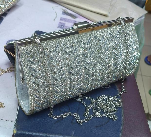Luxury Rhinestone Chevron Clutch With Metal Frame Chain Strap - thumbnail 2