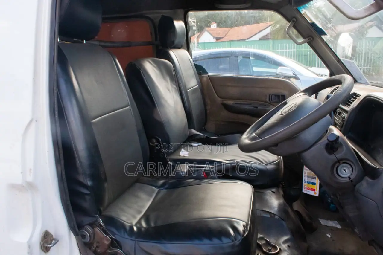 Nissan Vanette 2006 White