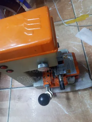 Commercial Key Cutting Machine