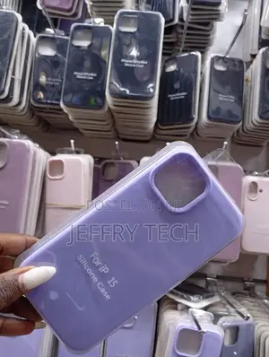 Lilac Silicone Case for the Apple iPhone 15.