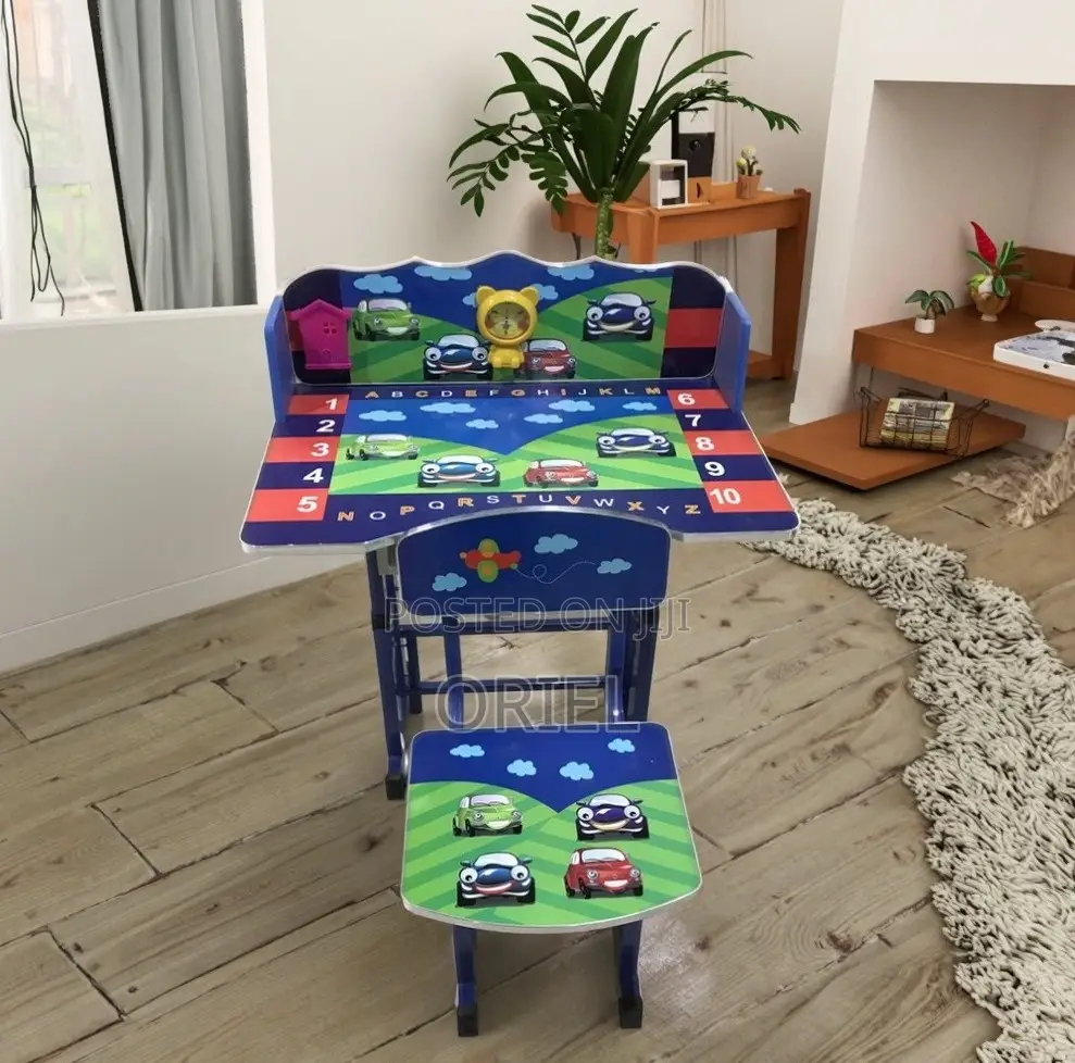 Kids Furniture : Kids Ergonomic Learning Desk and Chair