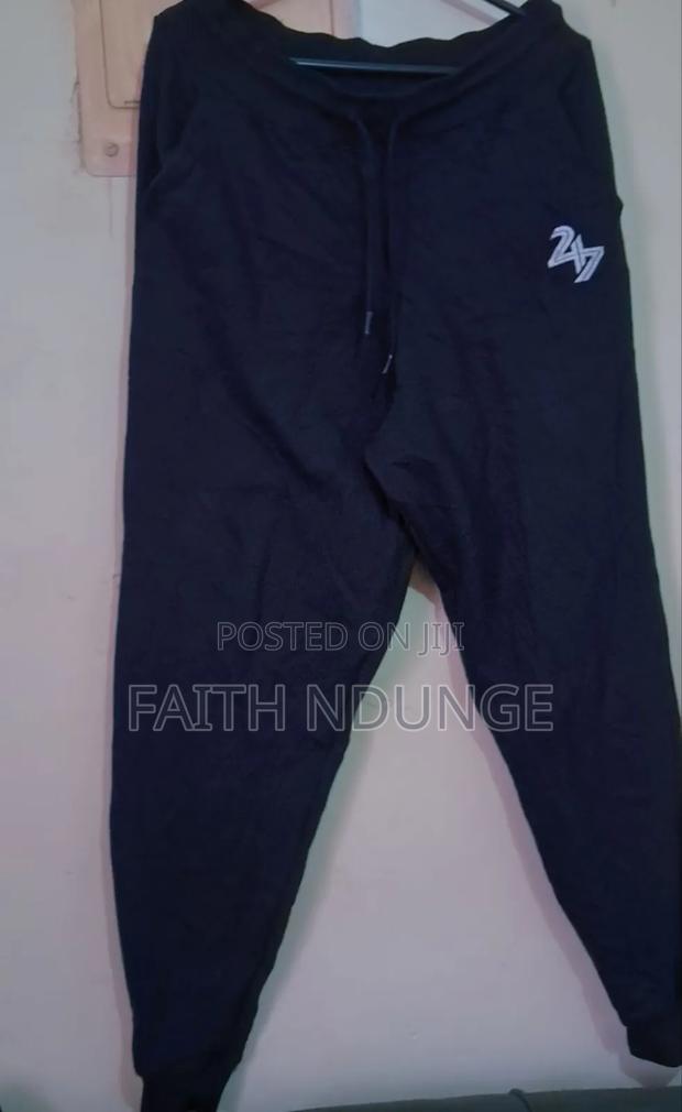 Cotton Bedsheets Tishirts and Sweatpants - thumbnail 2