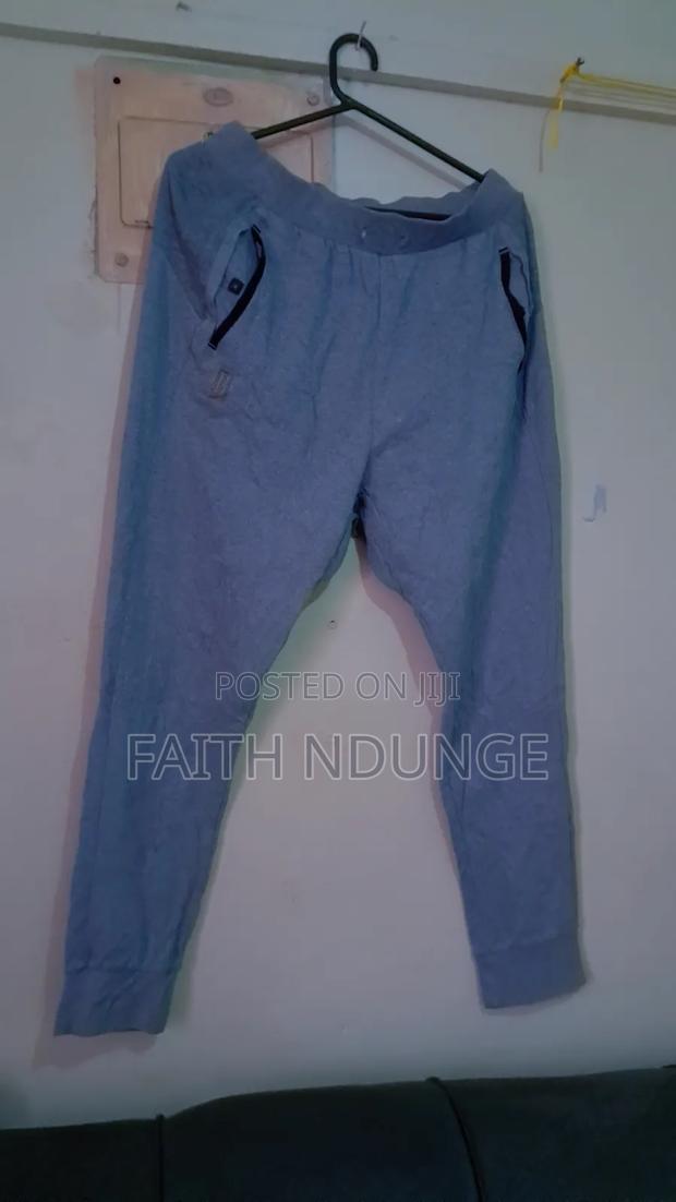 Cotton Bedsheets Tishirts and Sweatpants - thumbnail 7