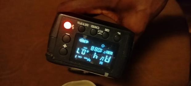 Yongnuo Yn200 Flash + HSS Trigger (Excellent Condition)