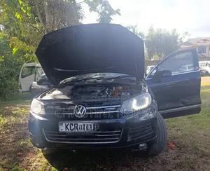 Volkswagen Touareg Hybrid 2011 Black