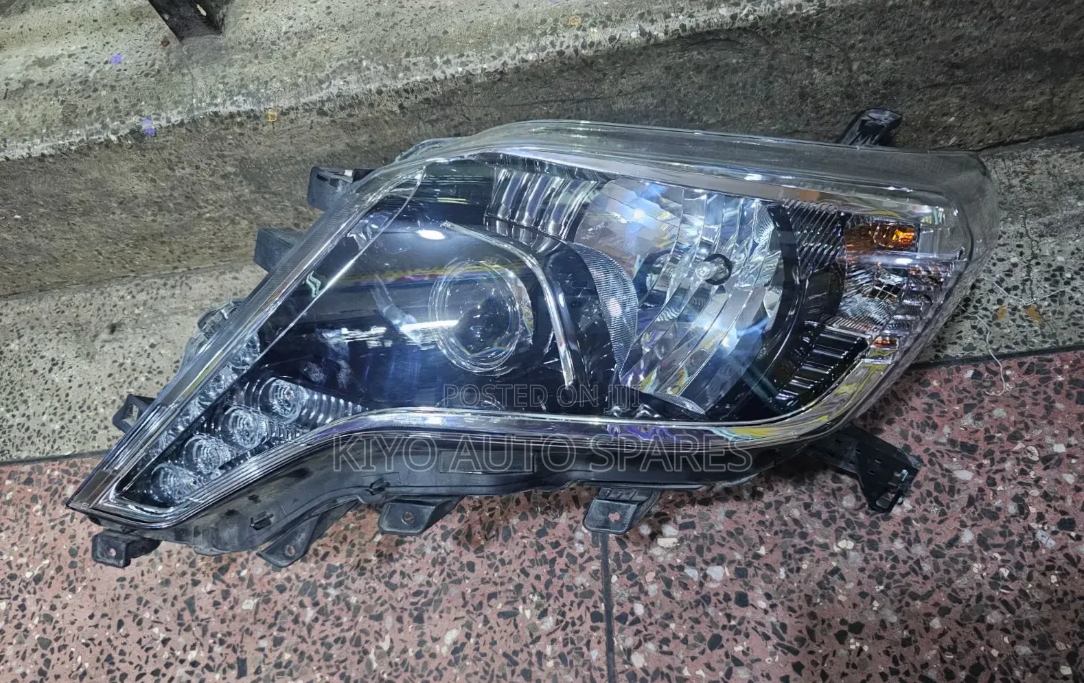 Prado 160 Headlight