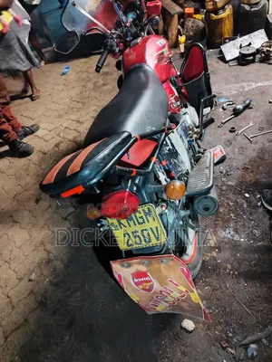 TVS HLX 125 2024 Red