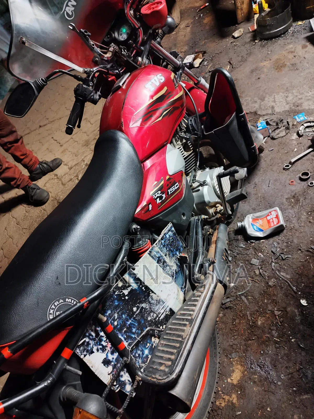 TVS HLX 125 2024 Red