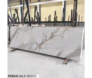 Quartz Countertops— Scratch-Resistant, Non-Porous | Best for Kitchens