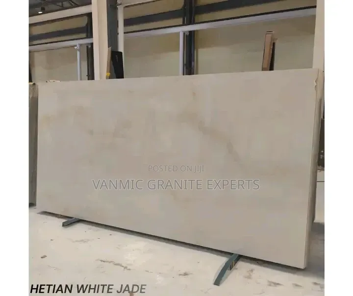 Quartz Countertops— Scratch-Resistant, Non-Porous | Best for Kitchens