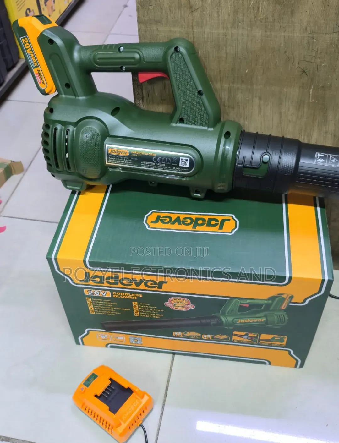 20v Jadever Cordless Blower 
Heavy Duty 
1 Battery 
1 Charger 
115h