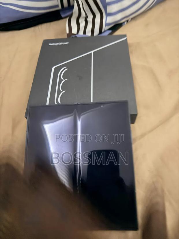 Samsung Galaxy Z Fold7 512 GB Blue - main view