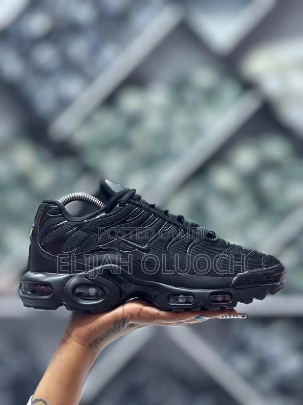 Ike Airmax Tn Tripple Black - main view