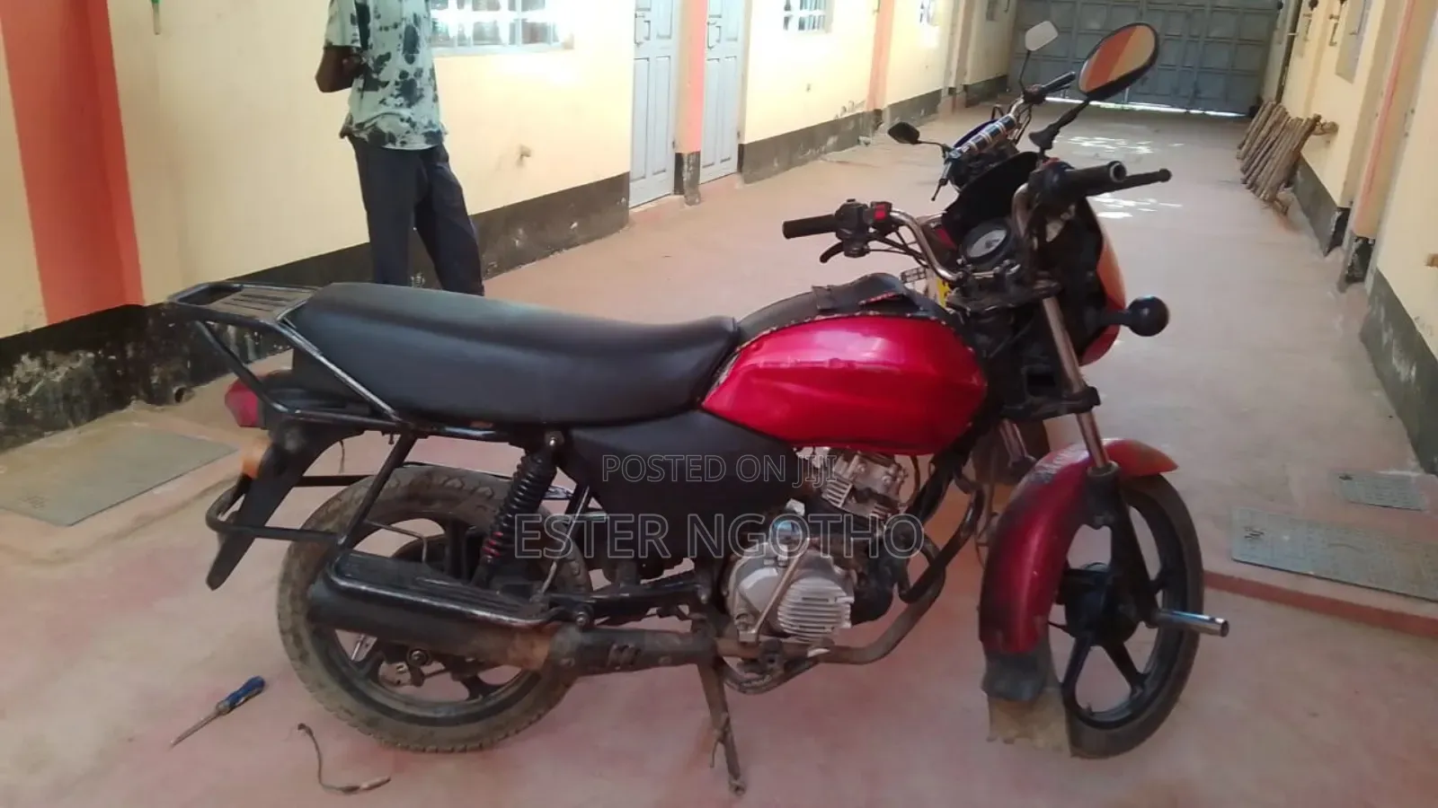 TVS HLX Plus ES 2020 Red