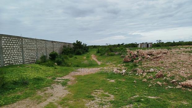 1.5 Acre Second Row Beach for Sale Malindi - thumbnail 4