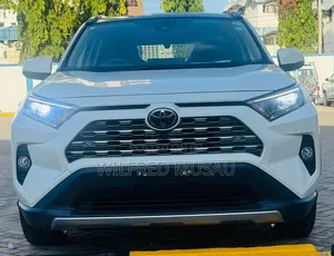 Toyota RAV4 2020 White