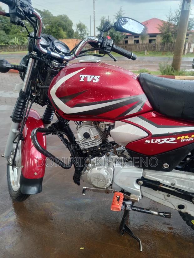 TVS HLX 125 2025 Red