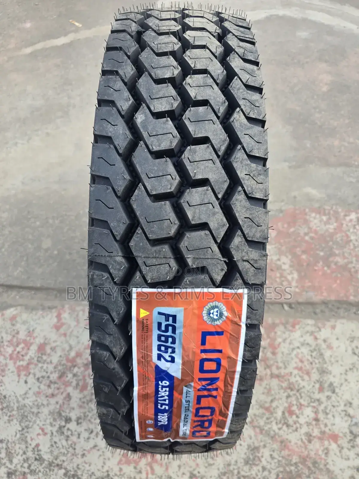 9.5 R17.5 Lionlord Tyres (Diff)