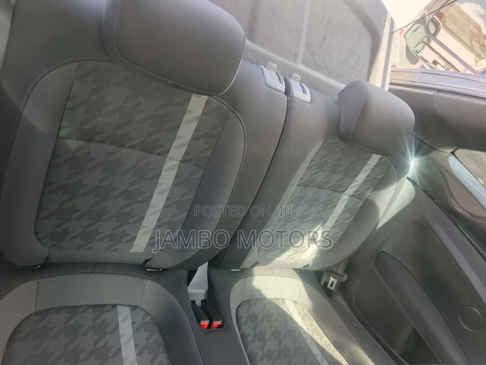 Volkswagen Beetle 2.0T Final Edition SEL Hatchback 2019 Black