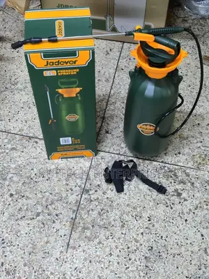 Pressure Sprayer/ Manual Hand Pump Sprayer 8l