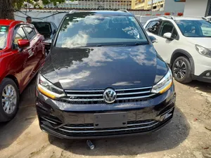 Volkswagen Touran 2019 Black