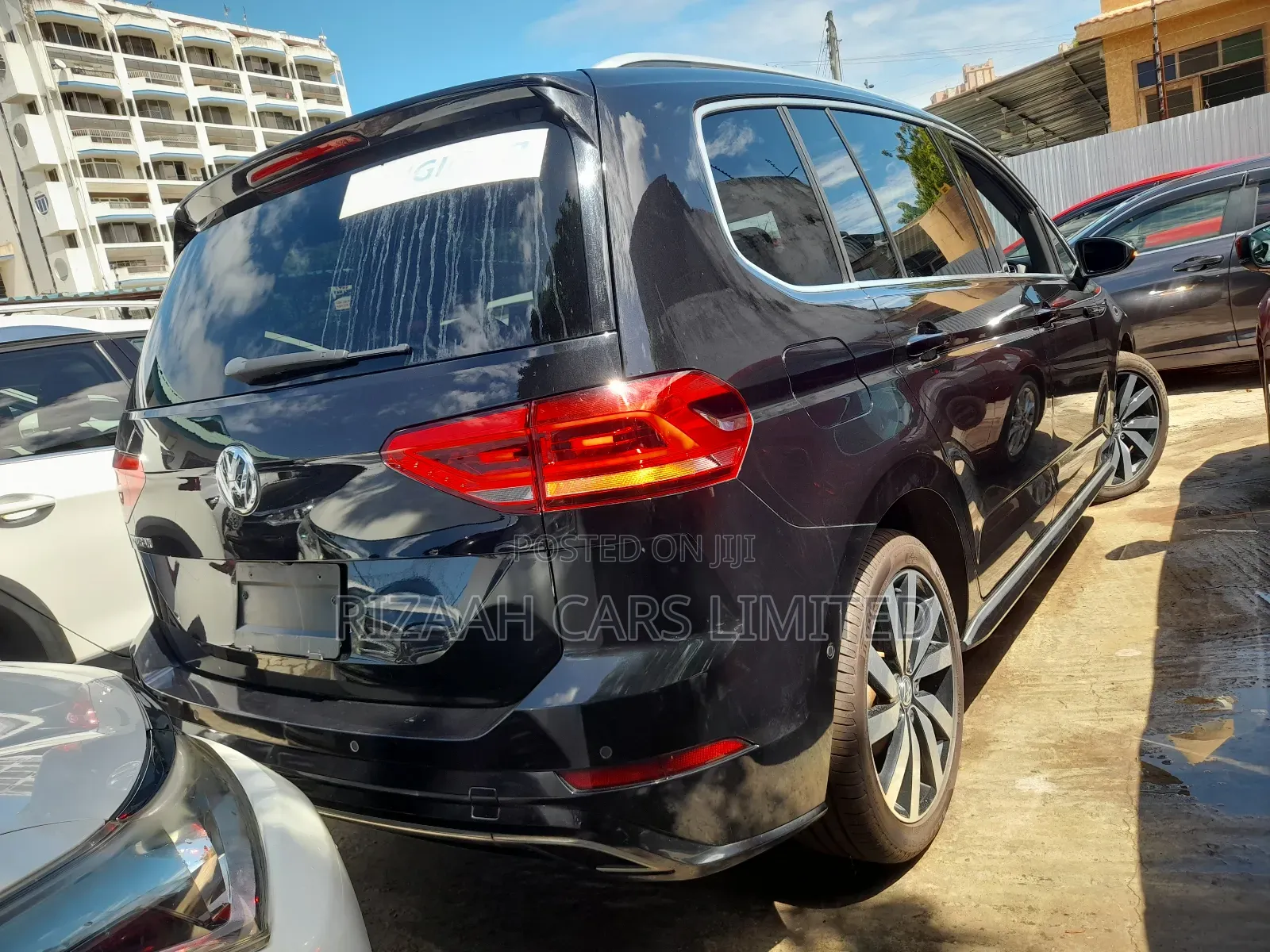 Volkswagen Touran 2019 Black