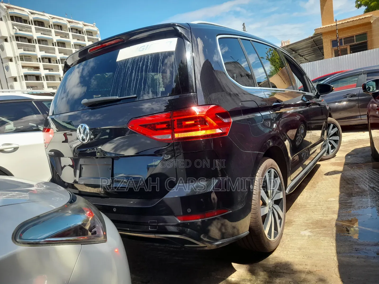 Volkswagen Touran 2019 Black