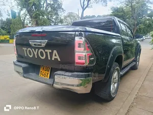 Toyota Hilux Revo Smart Cab Deisel 2.8 AWD 2017 Matt Black