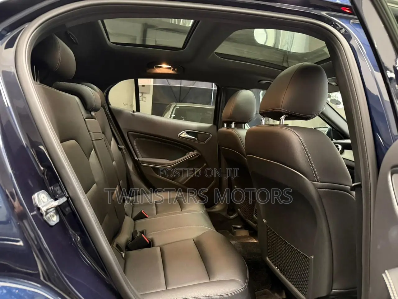 Mercedes-Benz GLA 250 2019 Blue