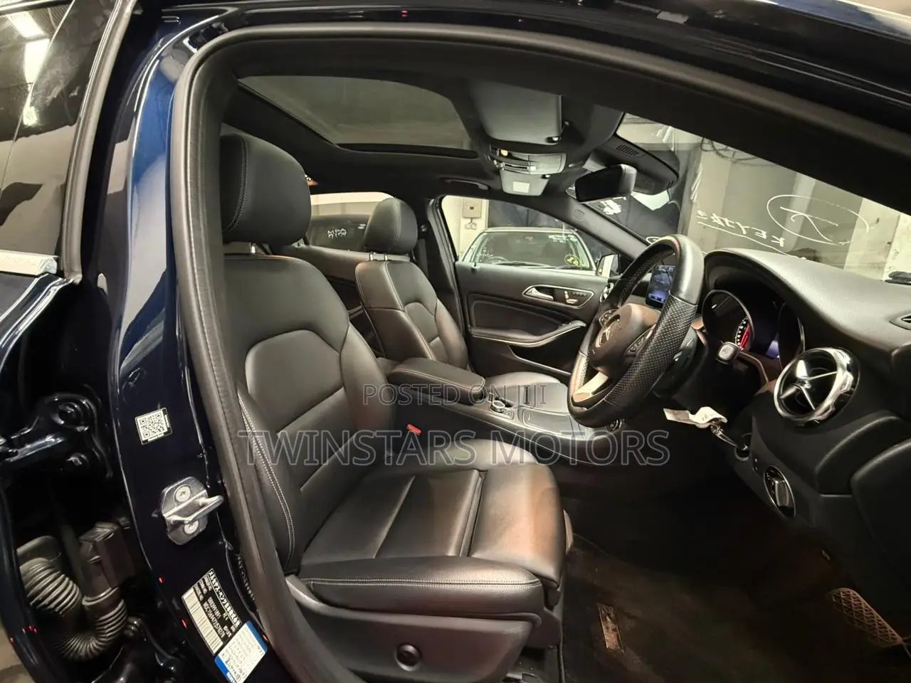 Mercedes-Benz GLA 250 2019 Blue