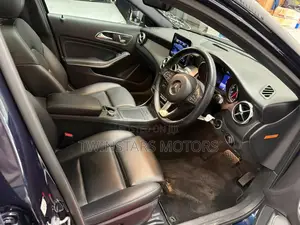 Mercedes-Benz GLA 250 2019 Blue