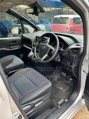 Toyota Noah 2020 Silver
