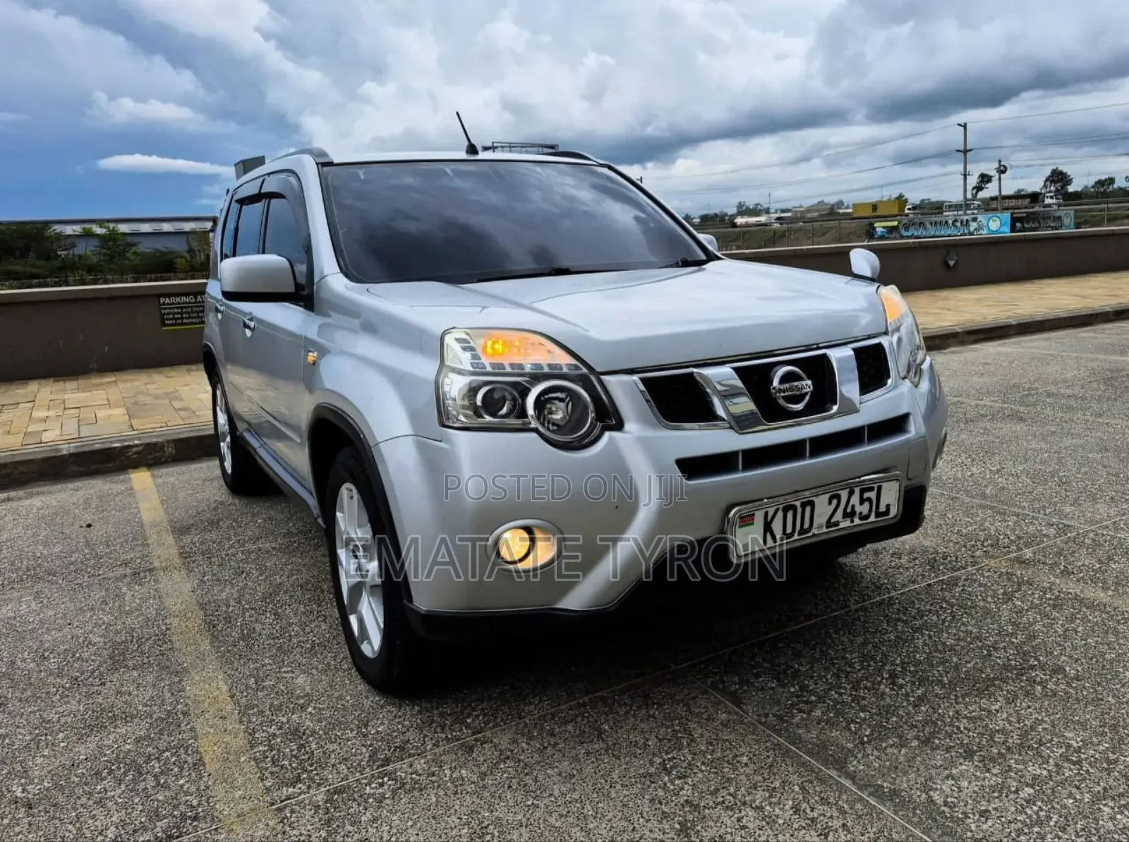 Nissan X-Trail 2.0 Petrol FWD 2013 Silver
