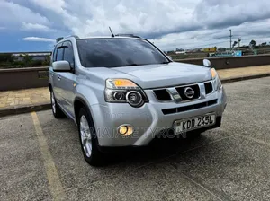 Nissan X-Trail 2.0 Petrol FWD 2013 Silver