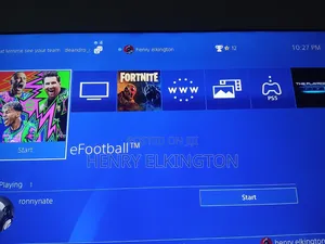 Clean Ps4 for Sale With 3 Pads