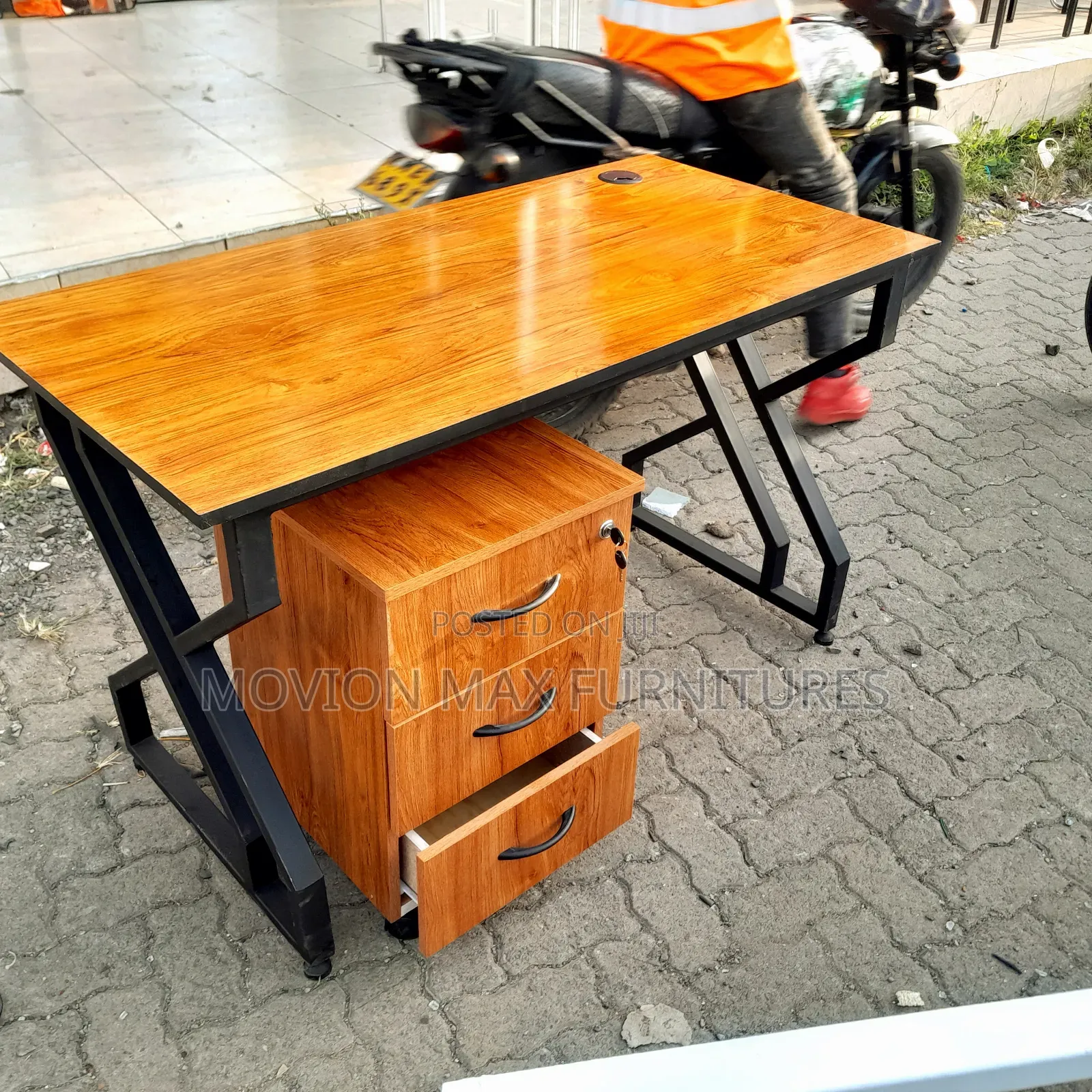Modern Alloy Office Desk